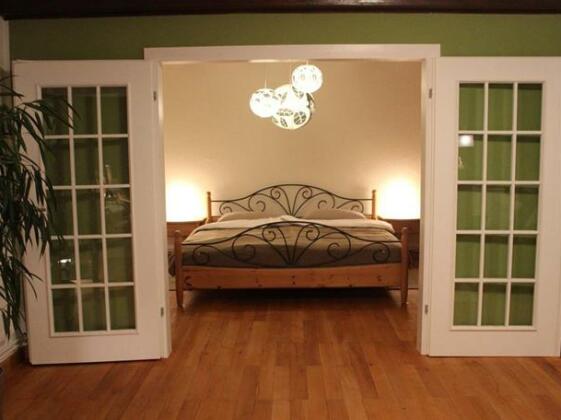 Augenstein's Burgzimmer - Photo5