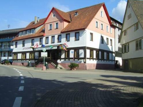 Hotel Lowen Schwarzwaldstuben-Simmersfeld