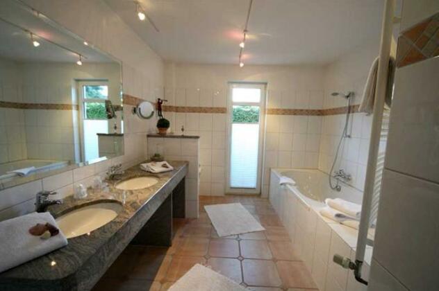 Freesenholm Deluxe - Photo3