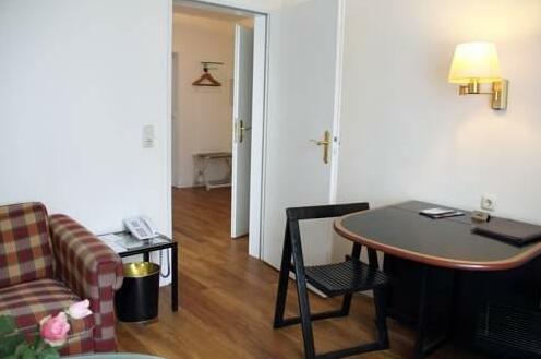 Hotel Holsteiner Hof - Photo2