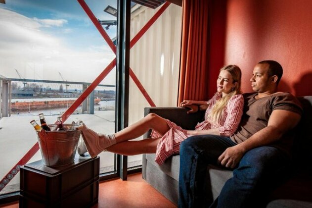 DOCK INN Hostel Warnemunde - Photo4