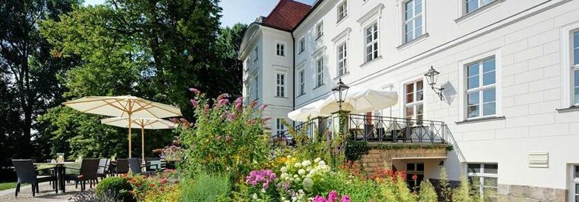 Hotel Schloss Wedendorf - Photo4