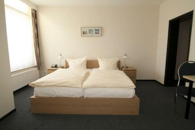 Best Deal Airporthotel Weeze - Photo4