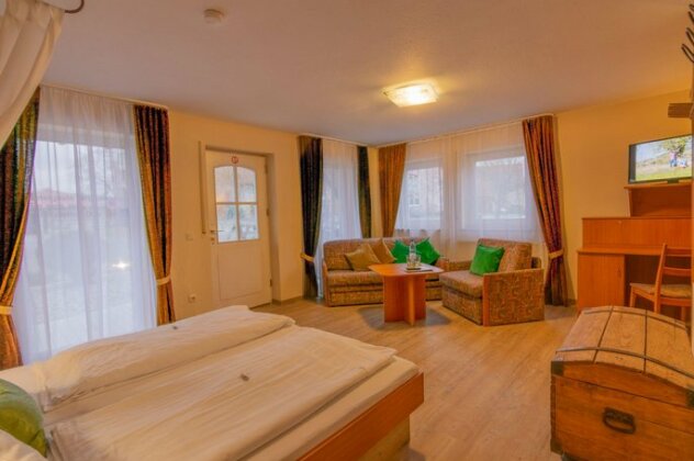 Landhotel Drei Lilien - Photo3