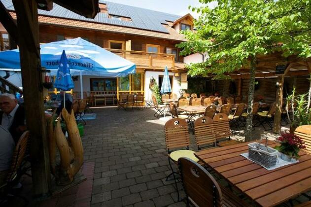 Landhotel und Gasthof Kirchberger - Photo2