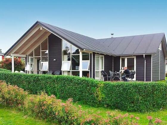 Four-Bedroom Holiday home in Aabenraa 1