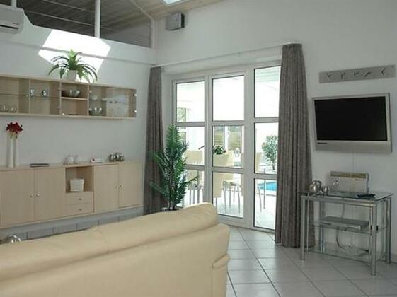 Four-Bedroom Holiday home in Ega - Photo2