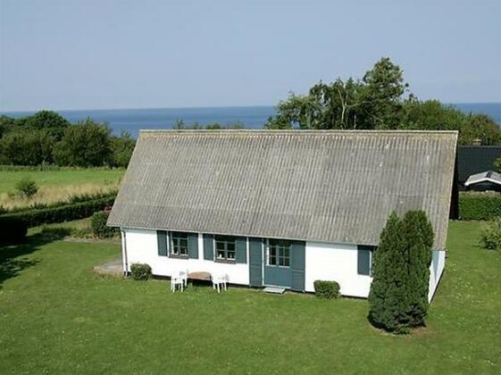 Four-Bedroom Holiday home in Allinge 2 - Photo2