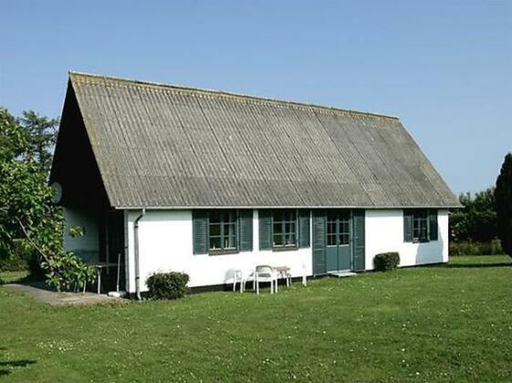 Four-Bedroom Holiday home in Allinge 2 - Photo3