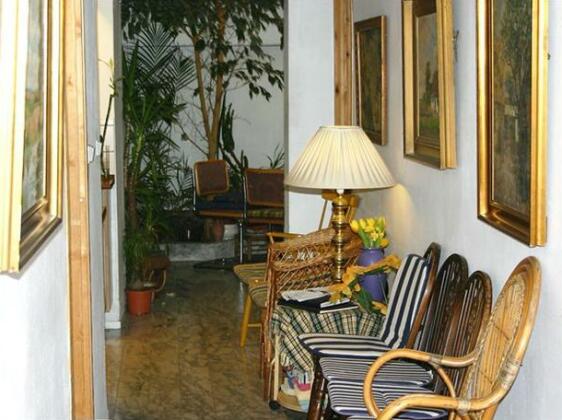 Lavilla Guesthouse - Photo3