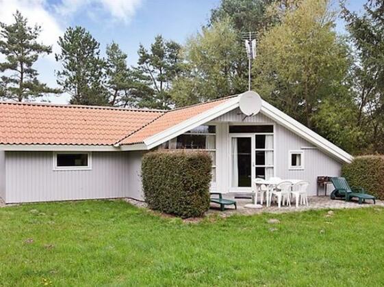 Three-Bedroom Holiday home in Rodby 17 - Photo2