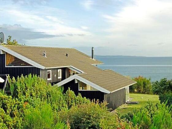 Five-Bedroom Holiday home in Ebeltoft 4