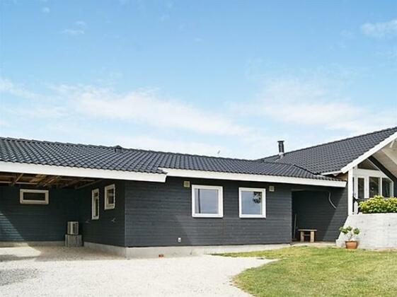 Four-Bedroom Holiday home in Ebeltoft 16 - Photo4