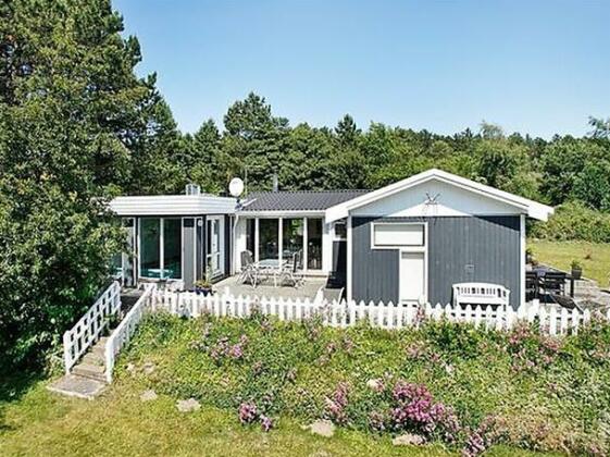 Four-Bedroom Holiday home in Ebeltoft 17 - Photo3