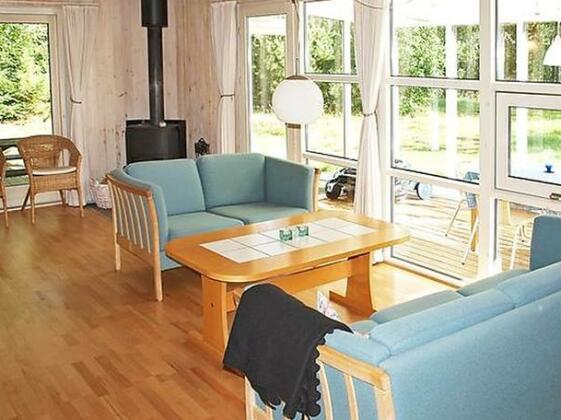 Four-Bedroom Holiday home in Ebeltoft 19 - Photo4