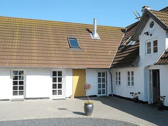 Four-Bedroom Holiday home in Ribe 1
