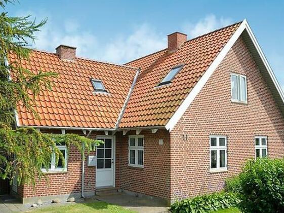 Four-Bedroom Holiday home in Ribe 2