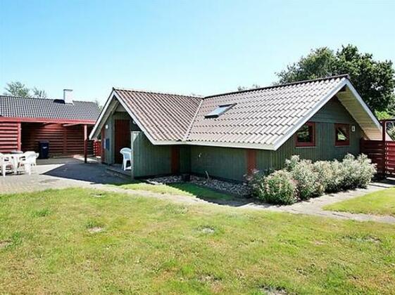Two-Bedroom Holiday home in Esbjerg V 1 - Photo2