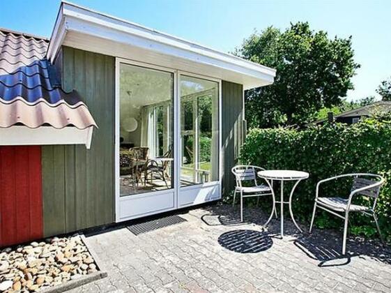 Two-Bedroom Holiday home in Esbjerg V 1 - Photo4