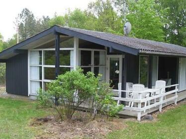 Three-Bedroom Holiday home in Glesborg 2