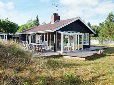 Three-Bedroom Holiday home in Glesborg 57