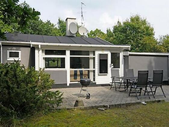 Two-Bedroom Holiday home in Glesborg 18