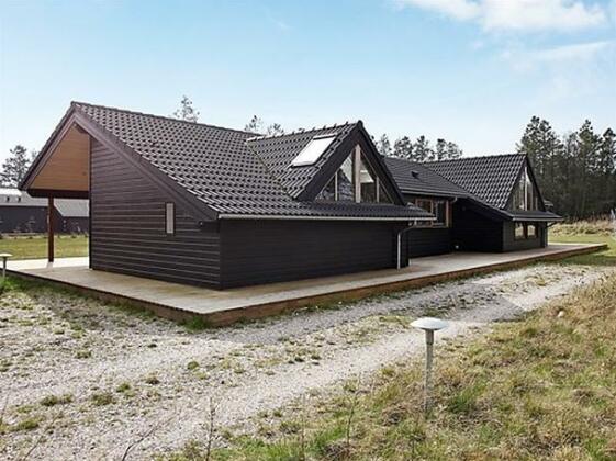 Four-Bedroom Holiday home in Jerup 3 - Photo3