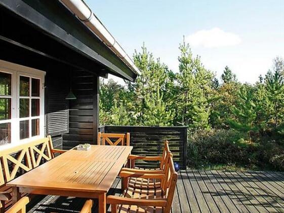 Two-Bedroom Holiday home in Albaek 6 - Photo4