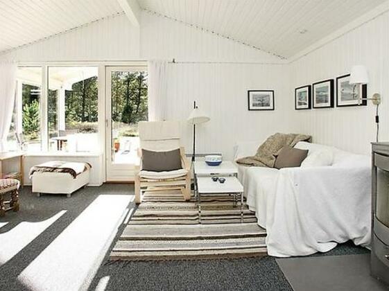 Two-Bedroom Holiday home in Jerup 5 - Photo2