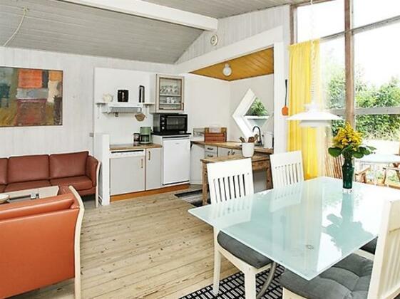 Two-Bedroom Holiday home in Skagen 7 - Photo4