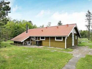 Two-Bedroom Holiday home in Strandby 1