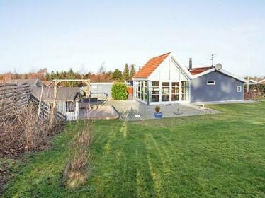 Three-Bedroom Holiday home in Glesborg 55