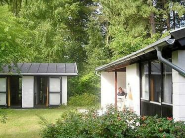Two-Bedroom Holiday home in Glesborg 4