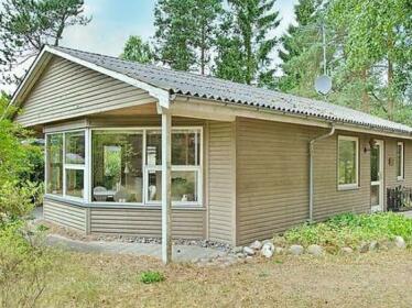 Two-Bedroom Holiday home in Glesborg 5