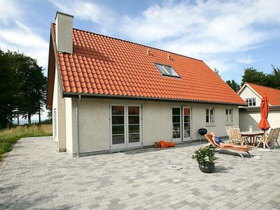 Four-Bedroom Holiday home in Dronningmolle 1 - Photo4
