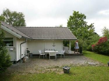 Three-Bedroom Holiday home in Dronningmolle 5