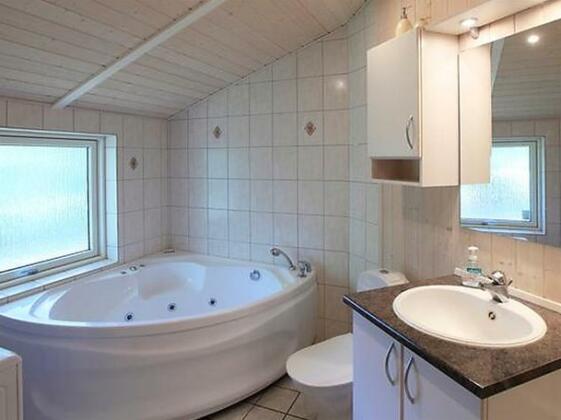 Three-Bedroom Holiday home in Gilleleje 13 - Photo3