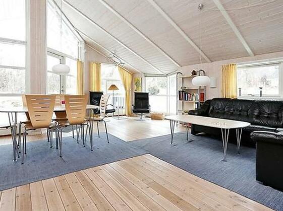 Three-Bedroom Holiday home in Gilleleje 3 - Photo2