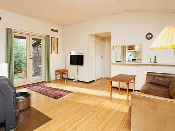 Two-Bedroom Holiday home in Gilleleje 2 - Photo2