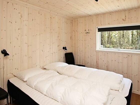 Four-Bedroom Holiday home in Lokken 34 - Photo5