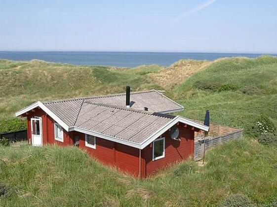 Two-Bedroom Holiday home in Lokken 5 - Photo2
