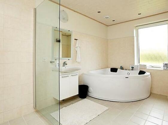 Three-Bedroom Holiday home in Hundested 2 - Photo5