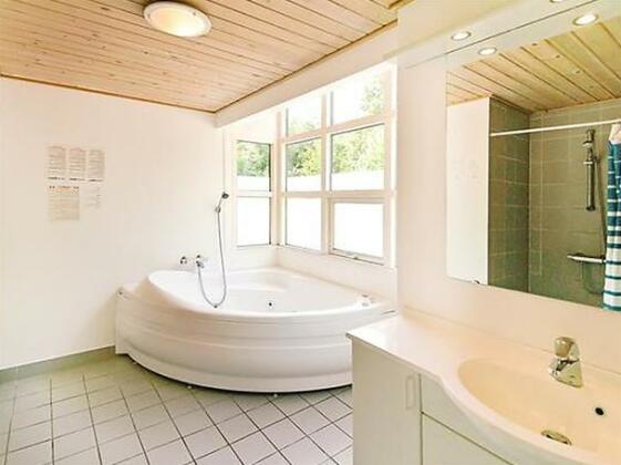Four-Bedroom Holiday home in Hasle 5 - Photo3