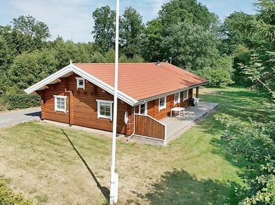 Three-Bedroom Holiday home in Hasle 4