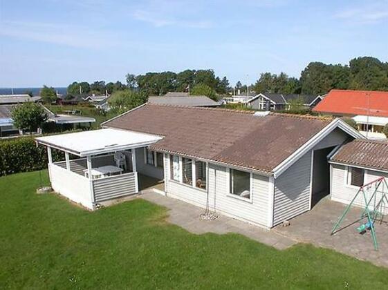 Three-Bedroom Holiday home in Juelsminde 3 - Photo2