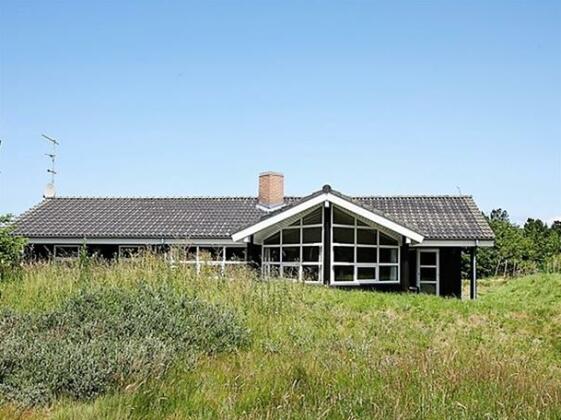 Four-Bedroom Holiday home in Hirtshals 2 - Photo4