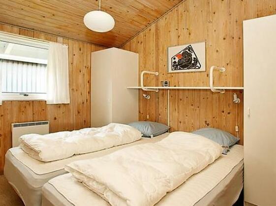 Four-Bedroom Holiday home in Lokken 25 - Photo5