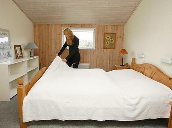 Two-Bedroom Holiday home in Hirtshals 2 - Photo3