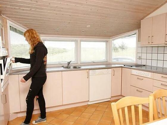 Two-Bedroom Holiday home in Hirtshals 2 - Photo4