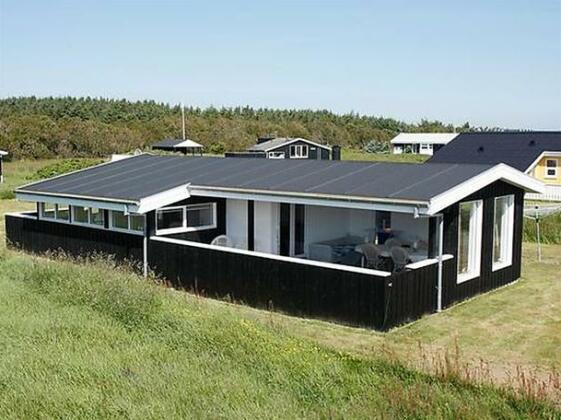 Two-Bedroom Holiday home in Lokken 16 - Photo3